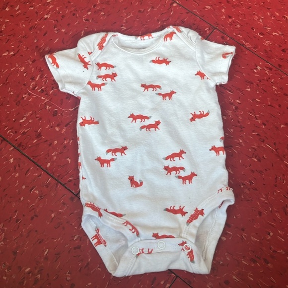 Lot of 0-3 month clothes - Picture 12 of 16